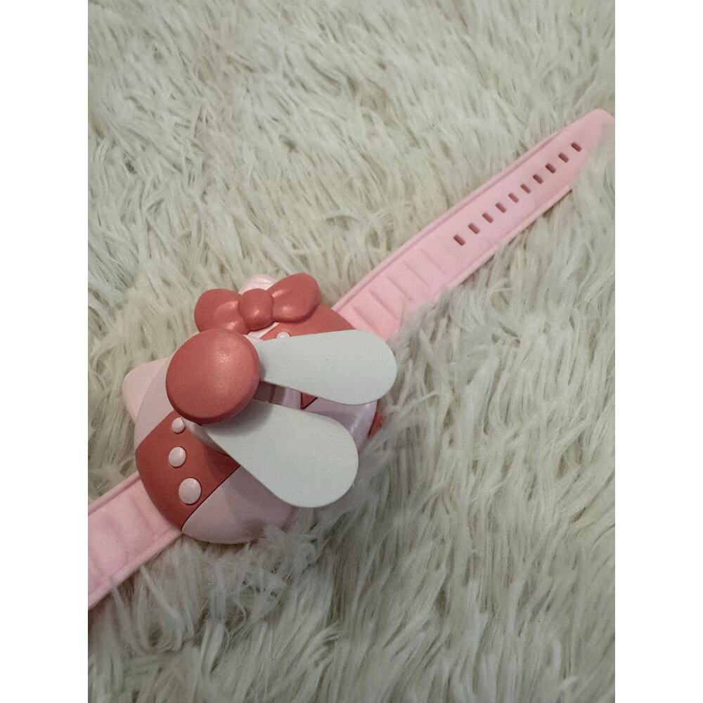 Hello Kitty wrist fan rechargeable pink ideal x concerts festivals theme parks - Picture 4 of 6